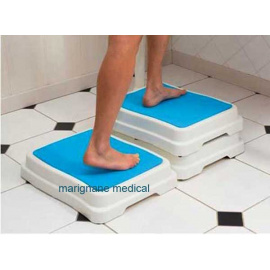 marchepied-modulable-salle-de-bains-2_1509957181