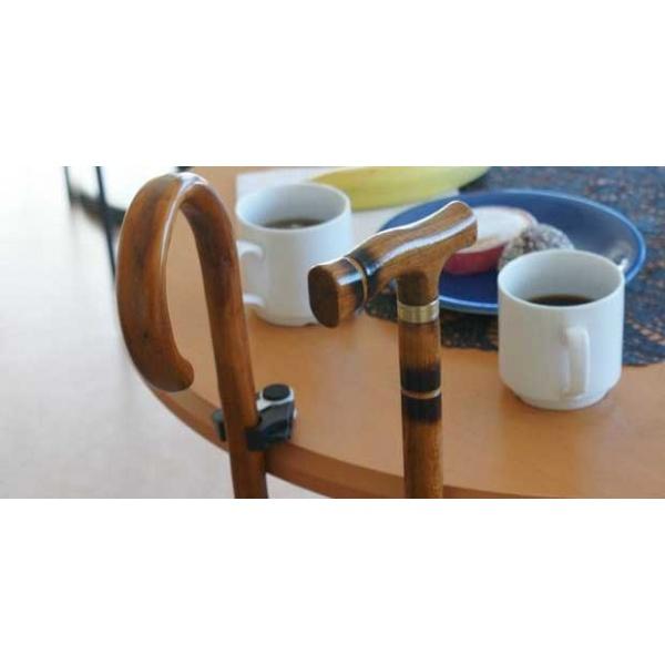 accroche-canne-de-marche