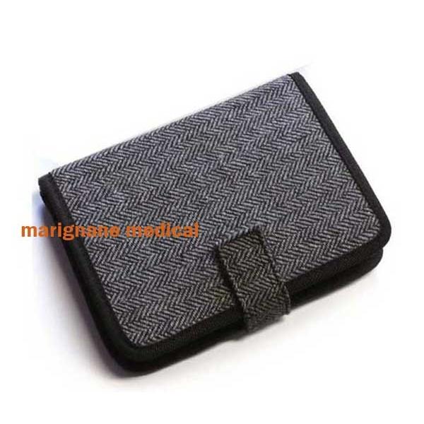 pochette-avec-7-piluliers-de-4-compartiments-_956419888